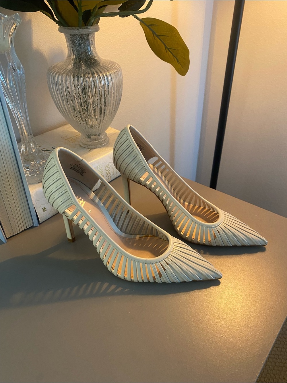 Zara Cream Cutout Pointed-Toe Stiletto Pumps/NWOT